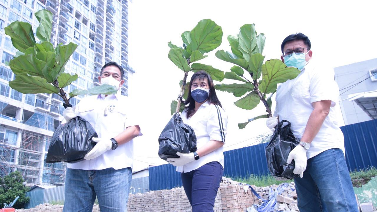 FIFGROUP Pecahkan Rekor MURI Tanam 4.500 Pohon Endemik di 55 Titik se-Indonesia