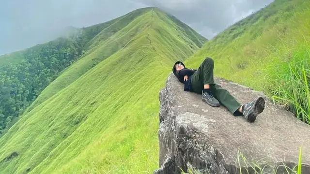 Gunung Anak Dara di Lombok. (Dok: IG @itedemenleklombok_ https://www.instagram.com/p/DEFffxiym_3/?img_index=6&igsh=dHNyOXZxMmZkenZ0)