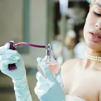 Pilihan parfum seringkali menjadi bagian dari personal branding yang tidak disadari (Sumber: Pexels.com)