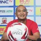 Pelatih Sabah FA, Kurniawan Dwi Yulianto. (Bola.com/Iwan Setiawan)