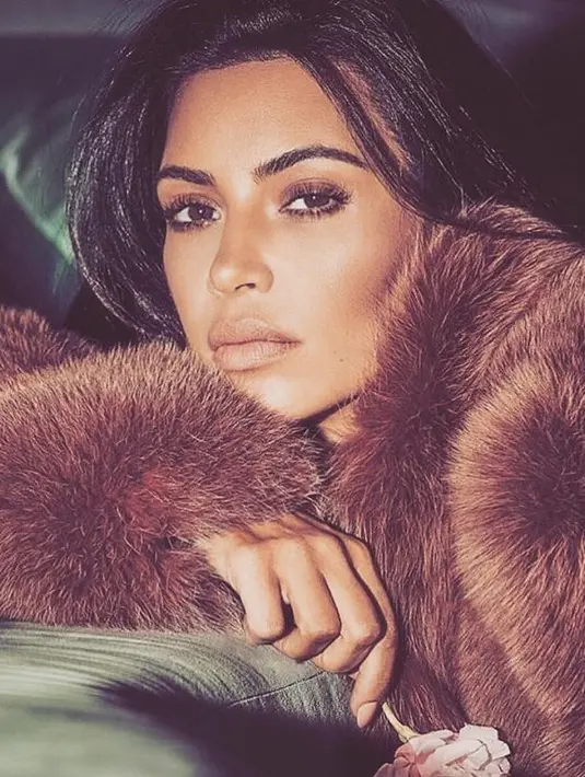 Tentu saja maksudnya, saat itu Saint West sudah diperbolehkan untuk keluar dari Rumah Sakit. (instagram/kimkardashian)