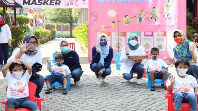 Cegah COVID-19, Disiplin Pakai Masker di Panti Sosial Balita dan Lansia