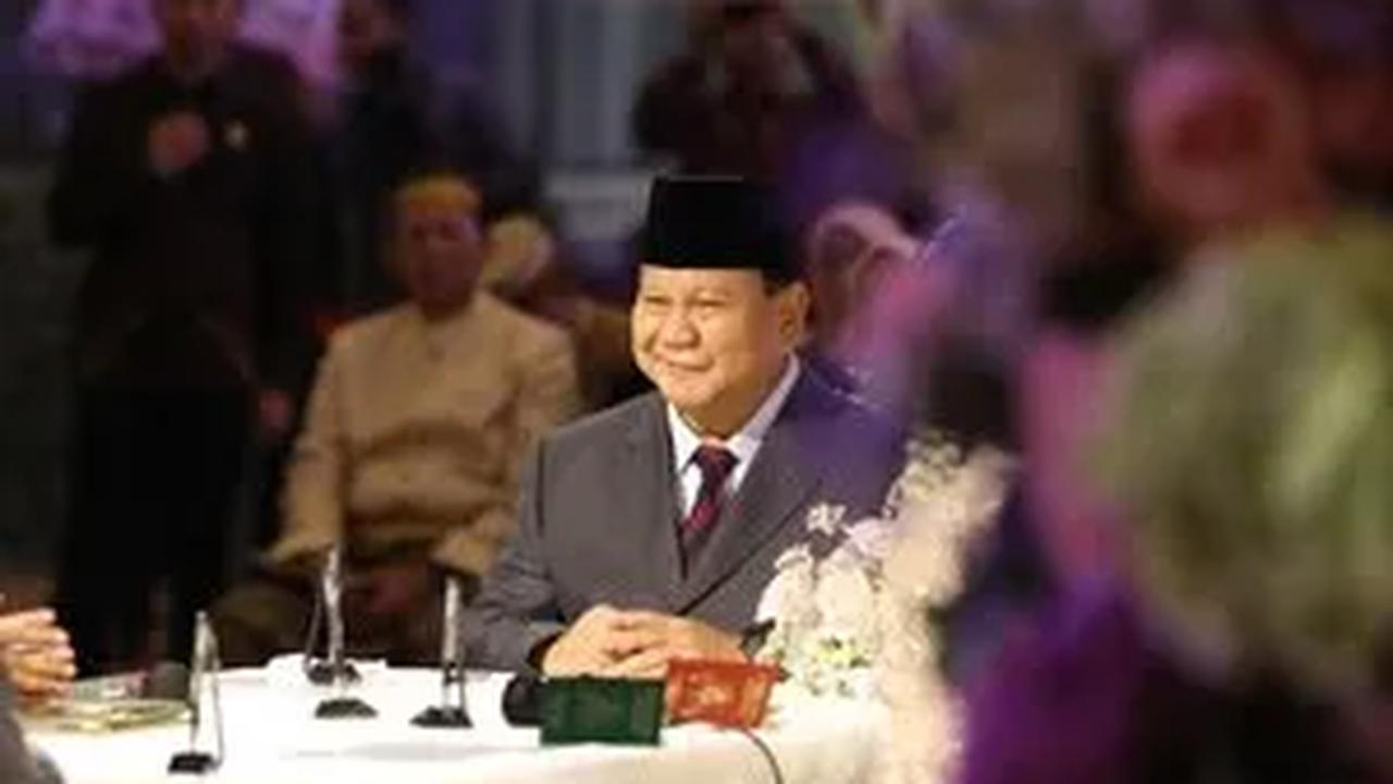Menteri Pertahanan dan Keamanan (Menhan) Prabowo Subianto menekankan kepada seluruh kepala desa sebagai pemimpin terdekat dari rakyat untuk dapat bekerjasama dengan seluruh elemen masyarakat.