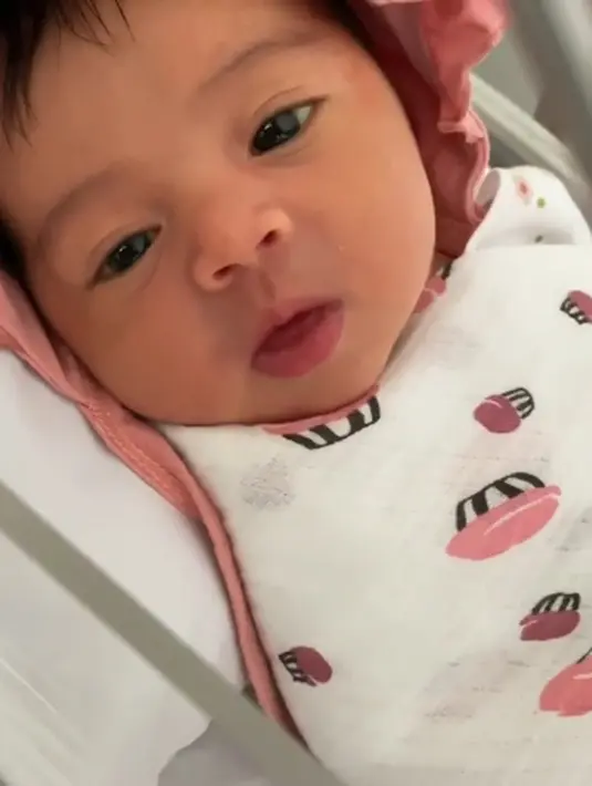 Rianti Cartwright (Instagram/riantic)