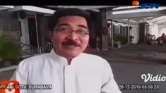 Pelaksanaan Misa Natal di Gereja Santa Maria Tak Bercela Surabaya, Rabu pagi berlangsung khidmat. Sedikitnya 12 ribu jemaat mengikuti peribadatan Misa Natal yang dibagi dalam enam kali misa.