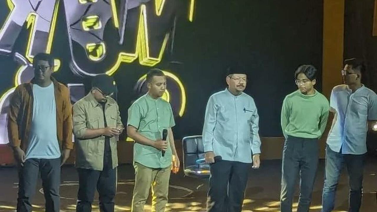 Dia mengatakan walaupun organisasi HTI itu sudah dibubarkan oleh pemerintah pada tahun 2017 lalu, tetapi aktivitasnya tetap berjalan di bawah permukaan.&nbsp;