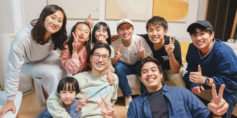 Momen Waseda Boys Kunjungi Rumah Kimbab Family, Akrab Banget