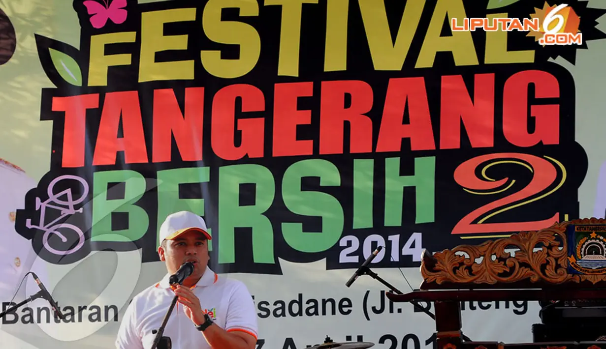 estival Tanggerang Bersih berlangsung seru di bantaran kali Cisadane, Rabu (23/4/2014) (Liputan6.com/Faisal R Syam).