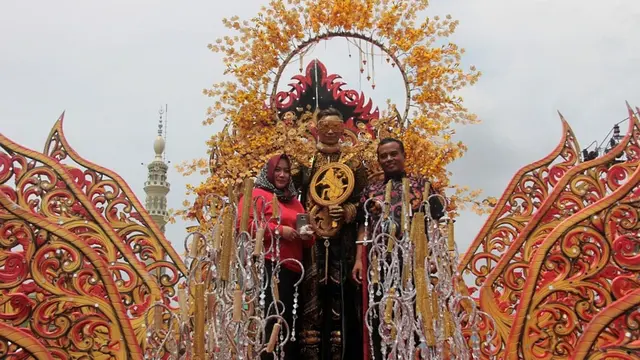 Lenggak-lenggok Pagi Putri Bupati di Jalanan Purbalingga