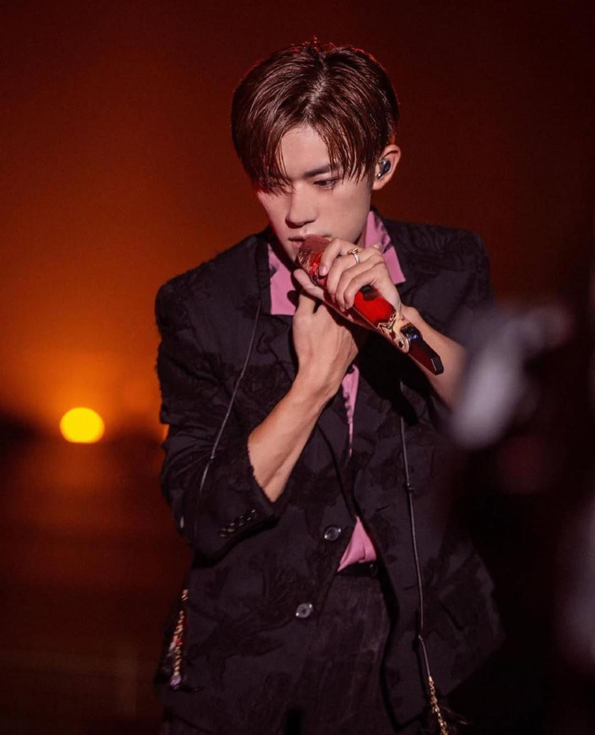 8 Potret Jackson Yee, Memerankan Disabilitas dengan Totalitas di 'BIG WORLD', Ternyata Ganteng Banget