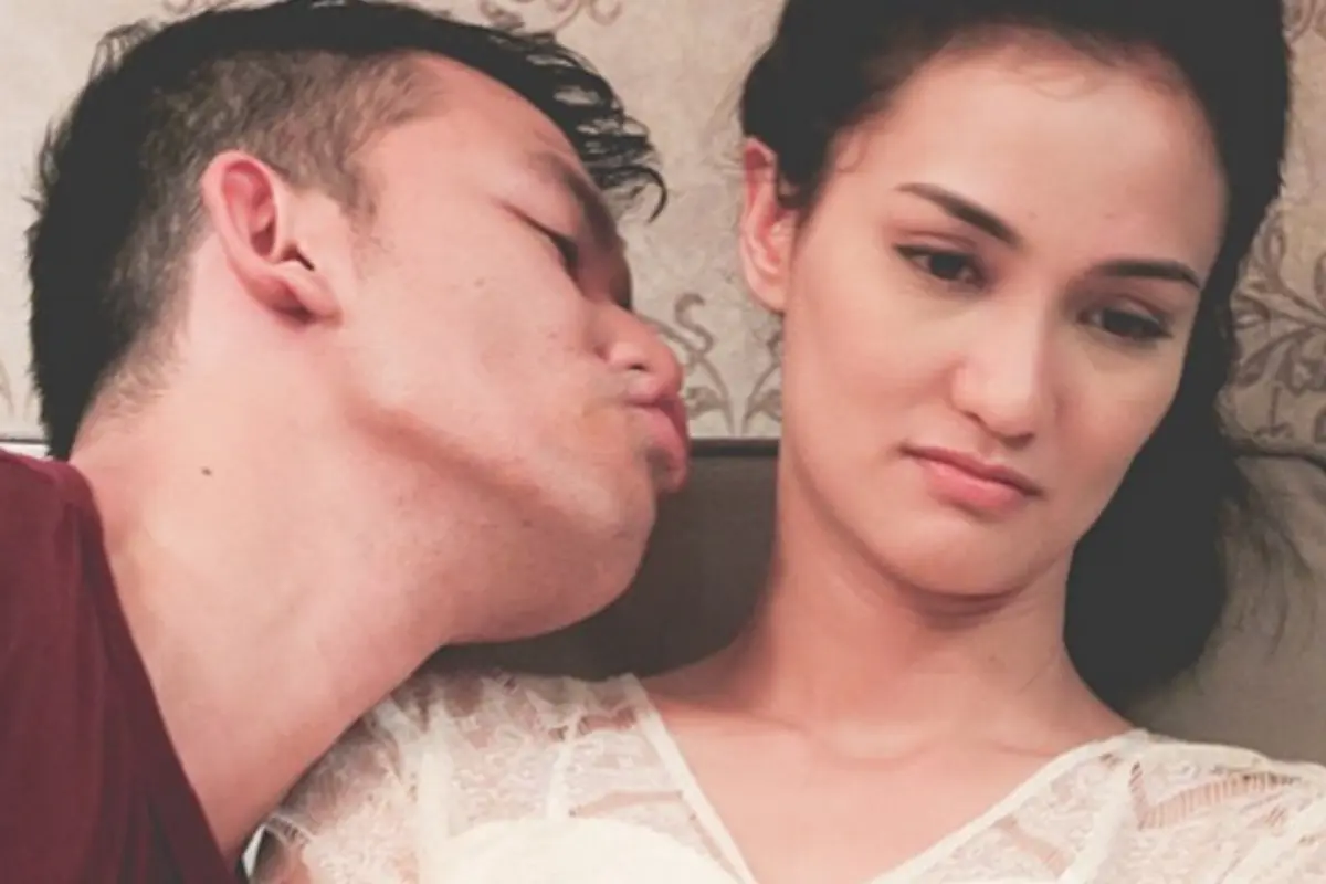 [Bintang] Rio Dewanto dan Atiqah Hasiholan