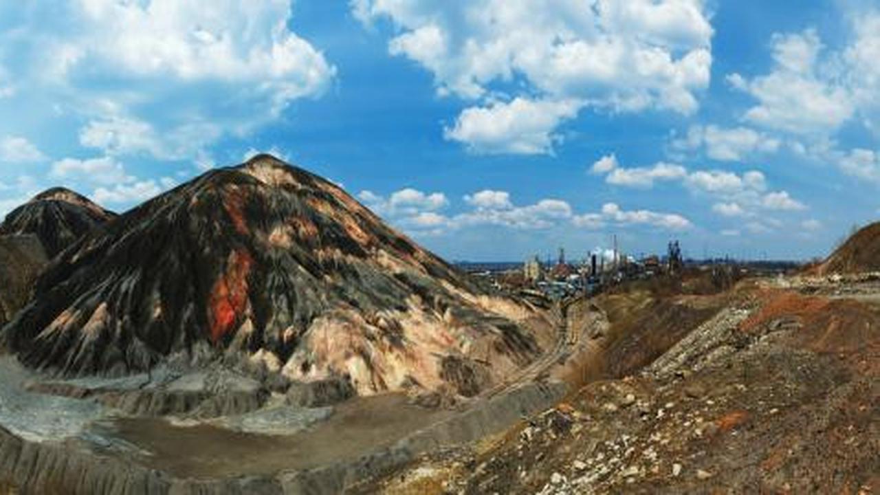 Bakrie mengaku telah kantongi uang muka buat Bumi Plc