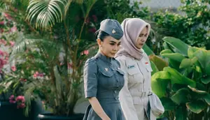 Yuni Shara Upacara 17 Agustus di PAUD Miliknya di Kota Batu, Petugasnya Nggemesin