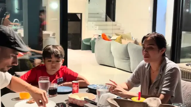 Potret Dapur dan Meja Makan Rumah Jessica Iskandar