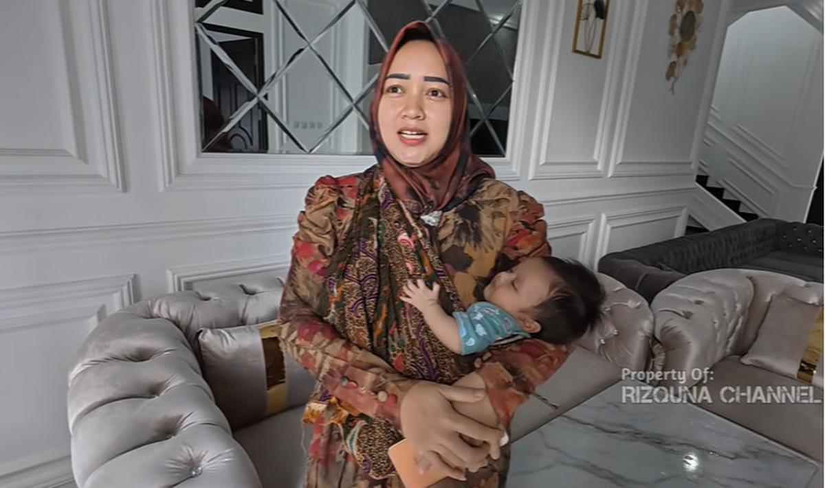Bikin Melongo Potret Rumah Mewah Bak Istana di Pelosok Kampung, Milik CEO Cantik, Dapurnya Bikin Syok
