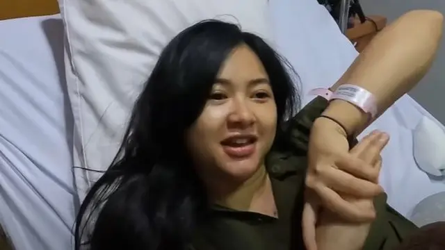 Adinda Azani melahirkan (Instagram/dindazani)