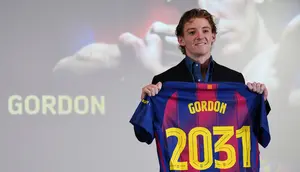 Barcelona Yakin Daftarkan Anthony Gordon di La Liga 2026/2027, Tapi Bergantung pada Ferran Torres