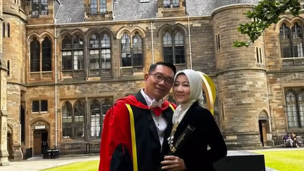 Potret Romantis Ridwan Kamil dan Atalia Praratya