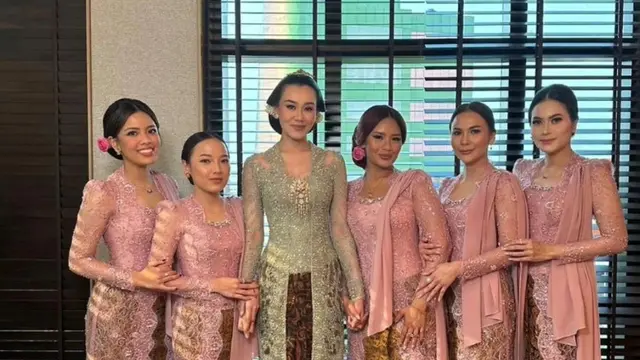 Beby Mamesah di acara siraman.Aaliyah Massaid