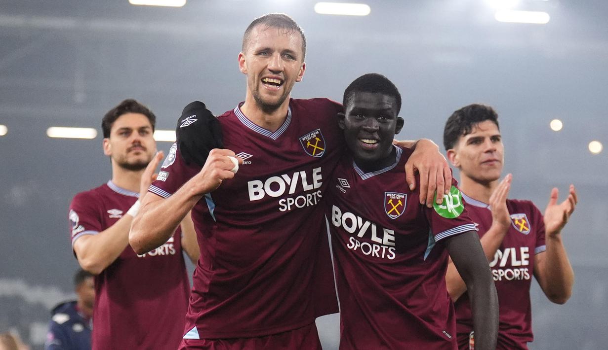 West Ham berhasil memetik kemenangan dalam laga lanjutan Liga Inggris 2025/2026 saat bertandang ke markas Fullham di Craven Cottage, London, Rabu (04/03/2026). (AP Photo/PA/John Walton)