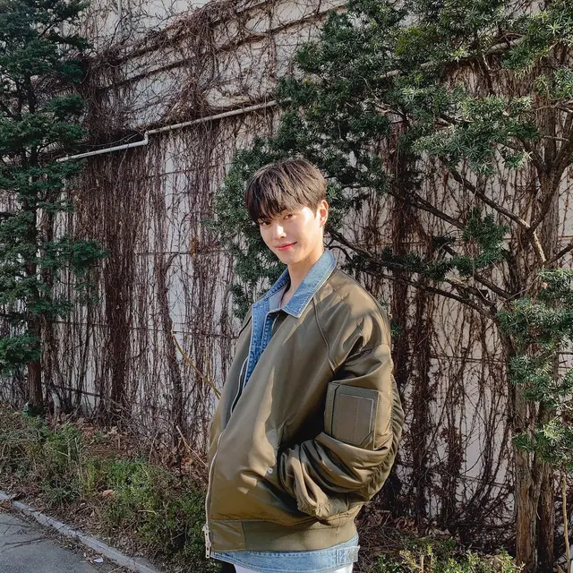 6 Potret Transformasi Gaya Rambut Songkang saat Berperan jadi Pembasmi Monster hingga Iblis Tampan