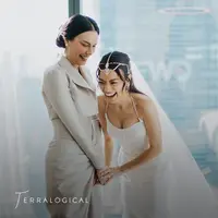 Potret Tampilan Anggun Sophia Latjuba di pernikahan Eva Celia, credit Bridestory