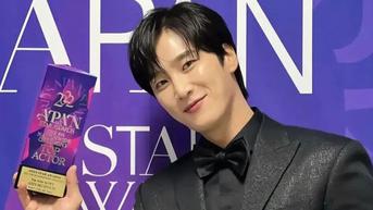Senyum Aktor Pemenang APAN Star Awards 2022, Ahn Bo Hyun Ikut Rayakan Kemenangan Song Joong Ki - Ji Chang Wook