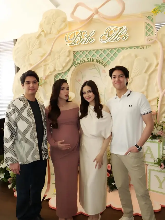 Sebentar Lagi Jadi Ibu, Alyssa Daguise Tampil Glowing Pamer Baby Bump dalam Balutan Slim Dress Pink