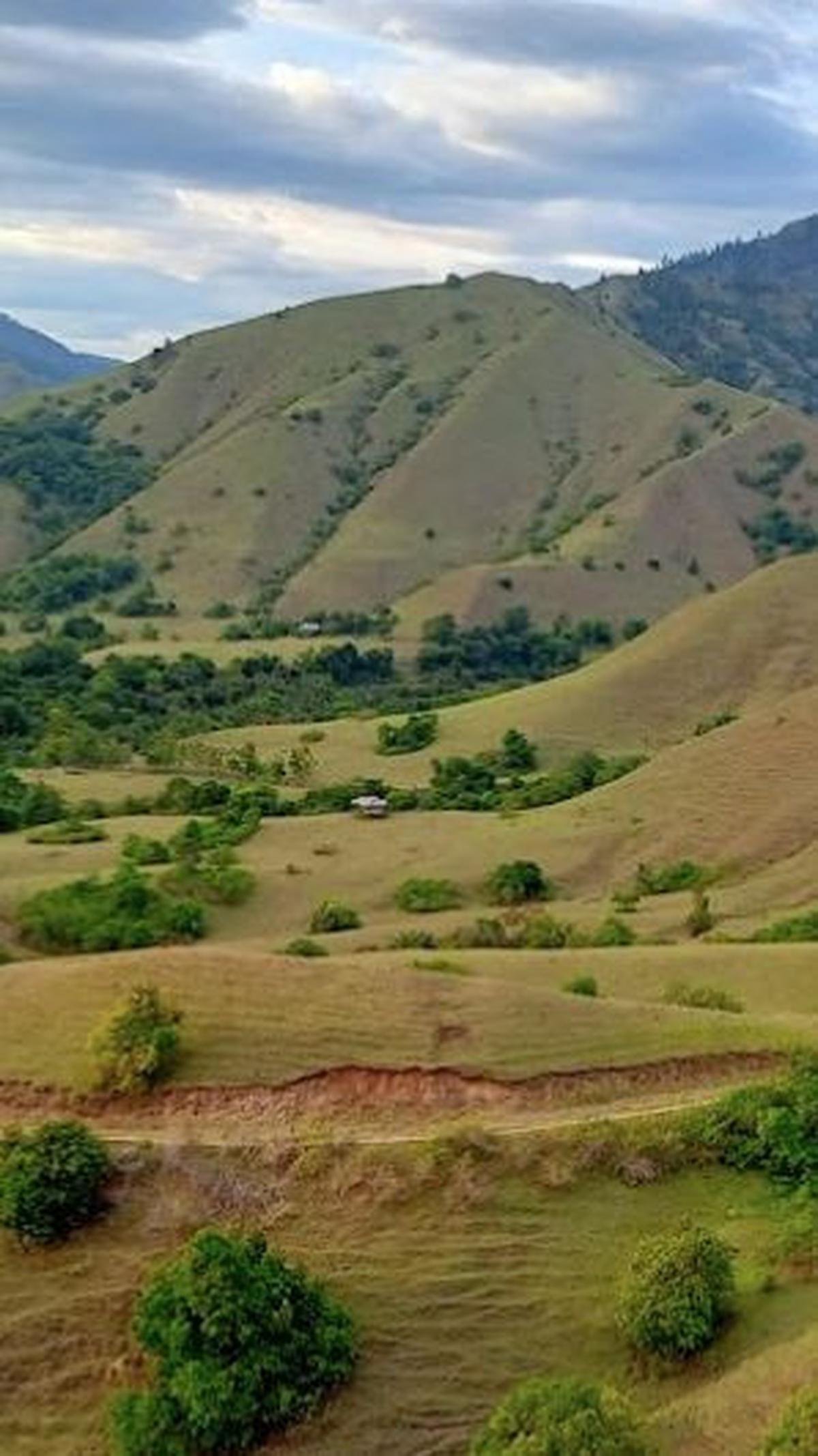 2. Kawasan Wisata Ollon<br>