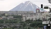 Gunung Klyuchevskaya Sopka di Rusia. (dok. TATYANA MAKEYEVA / AFP)