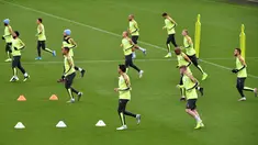 Para pemain Manchester City mengikuti sesi latihan jelang menghadapi Atalanta pada laga Grup C Liga Champions di City Football Academy, Manchester, Inggris, Selasa (5/11/2019). (Paul ELLIS/AFP)