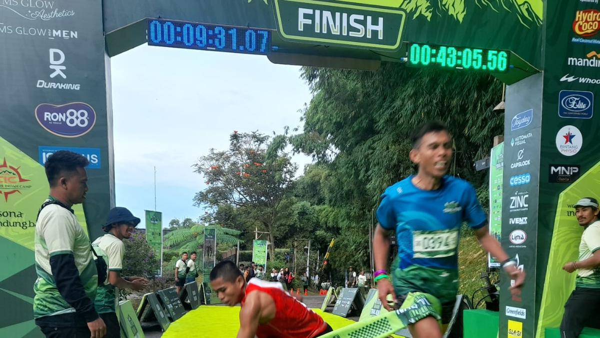 Ribuan Pelari Semarakkan Dusun Bambu Trail Run 2025, Taklukkan Jalur Ekstrem di Alam Bebas