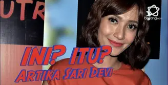 Hari ini ada tantangan ini atau itu untuk Artika Sari Devi, dimana Artika harus memilih 1 dari 2 pertanyaan yang diajukan.