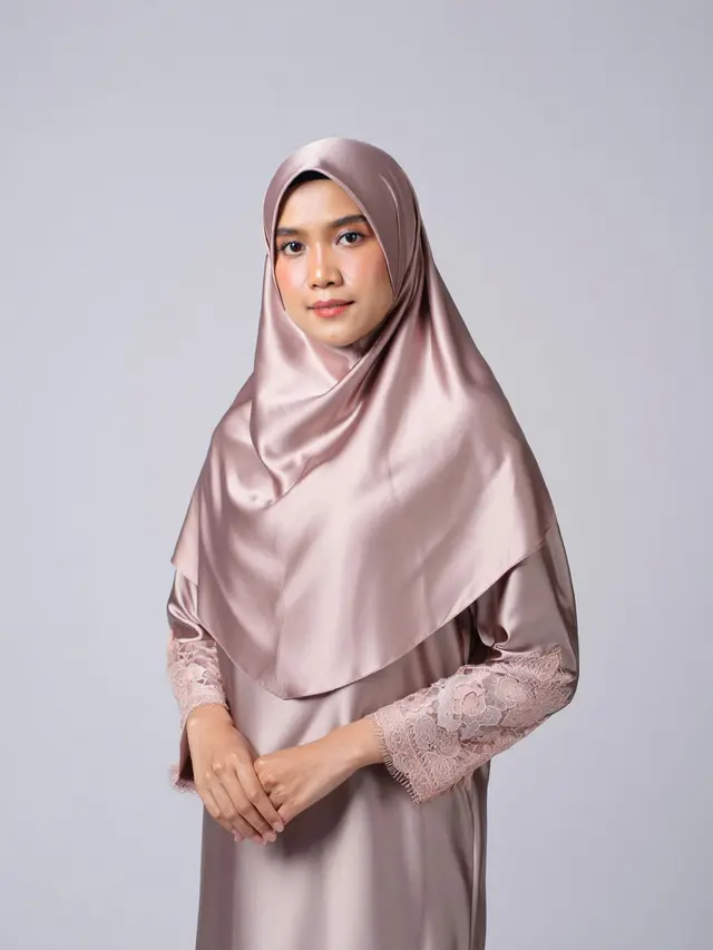 Model Gamis Brokat Modern Kombinasi Kain Satin Silk