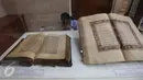 Salah satu Mushaf Al Quran yang dipajang saat pameran di Gedung PBNU, Jakarta, Senin (30/1). Pameran tersebut digelar dalam rangka Harlah NU ke-91. (Liputan6.com/Johan Tallo)