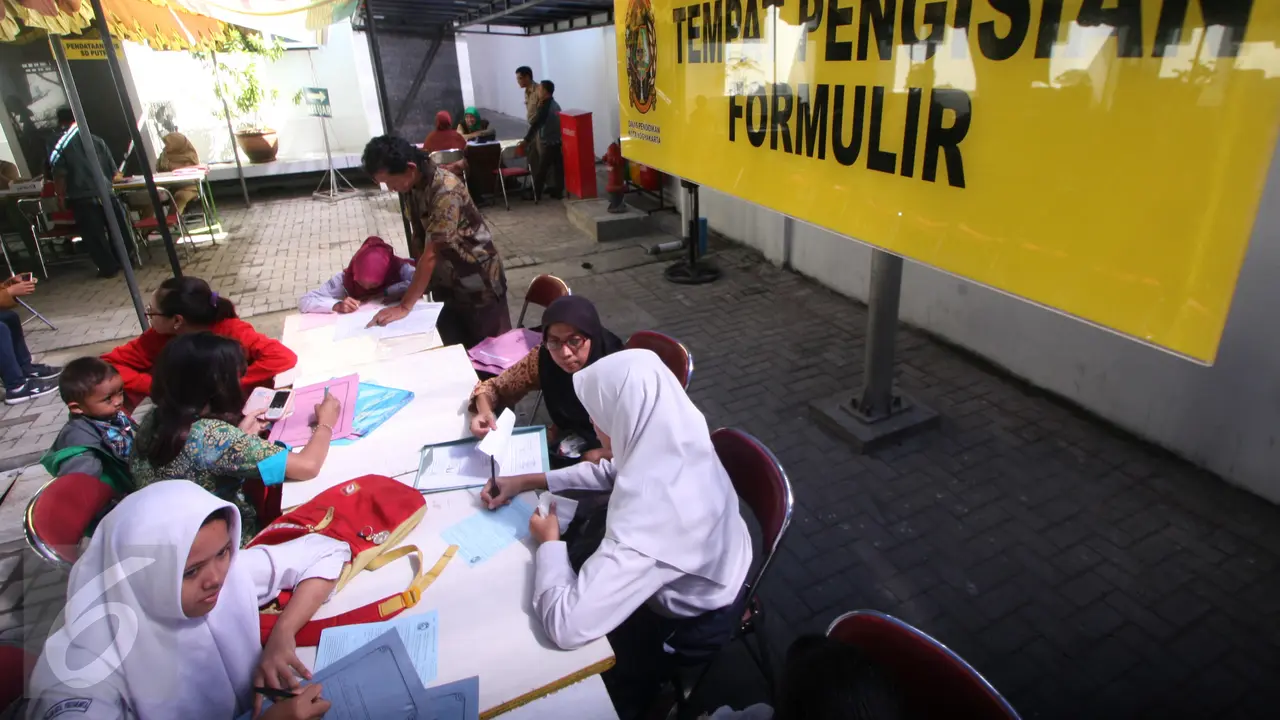 20160615-Pendaftaran PPDB Jalur KMS Kota Yogya Diminati Siswa -Jogja