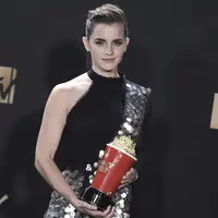 Kabar bahagia datang dari Emma Watson dan kekasihnya, William Mack Knight. Keduanya akan segera meneruskan hubungan mereka ke jenjang yang lebih serius, yakni bahtera rumah tangga. (APexchange/Bintang.com)