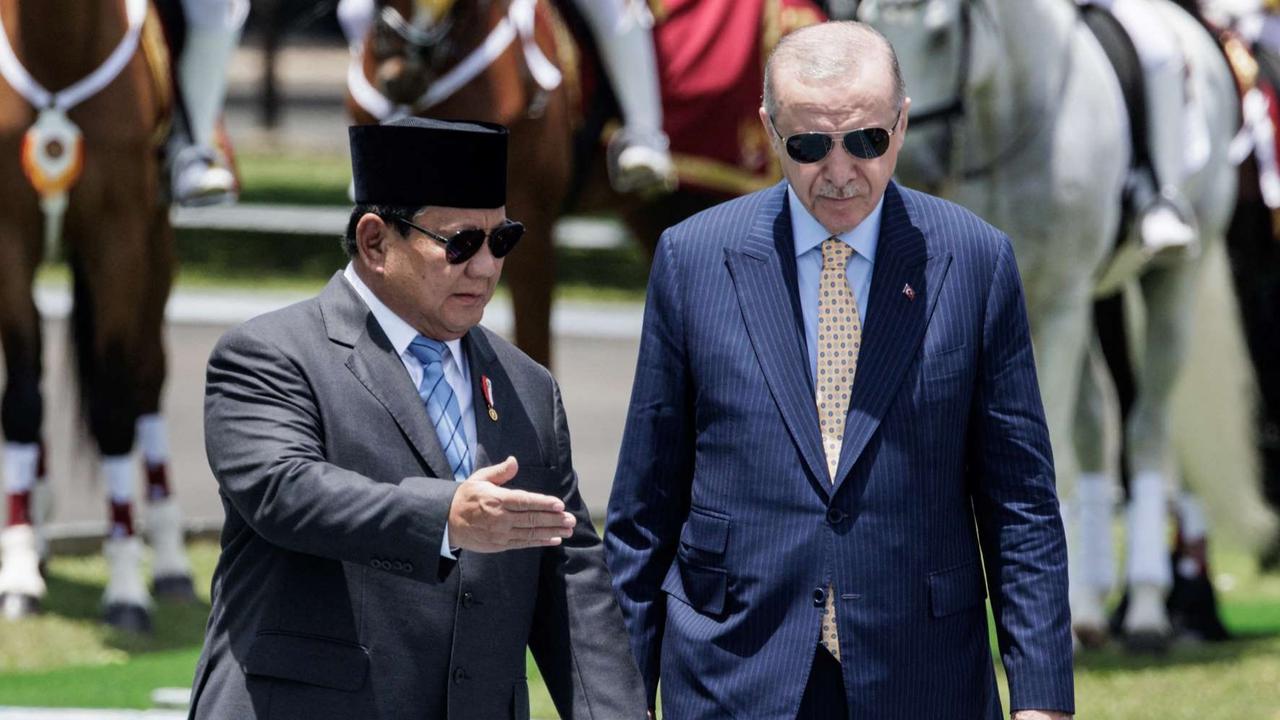 VIDEO: Kode 'Fulus' Tangan Presiden Erdogan Bikin Prabowo dan Sri Mulyani Tertawa di Istana Bogor