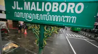 Kawasan pedestrian Malioboro telah bebas dari parkir kendaraan roda, Yogya, Jumat (8/4). Kini kawasan tersebut tampak lebih bersih dan rapi. (Liputan6.com/Boy Harjanto)