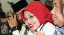 Sylviana Murni saat mendaftar ke KPUD Jakarta sebagai Cawagub DKI Jakarta 2017, Jumat (23/9). Agus dan Sylviana diusung oleh Partai Demokrat, PKB, PPP, dan PAN.(Liputan6.com/Immanuel Antonius)
