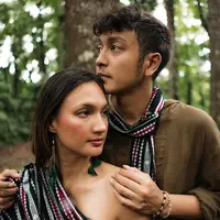 Sebentar lagi sah menjadi suami istri, foto prewedding kedua seleb ini sungguh inspiratif. (Sumber foto: nadinelist/instagram)