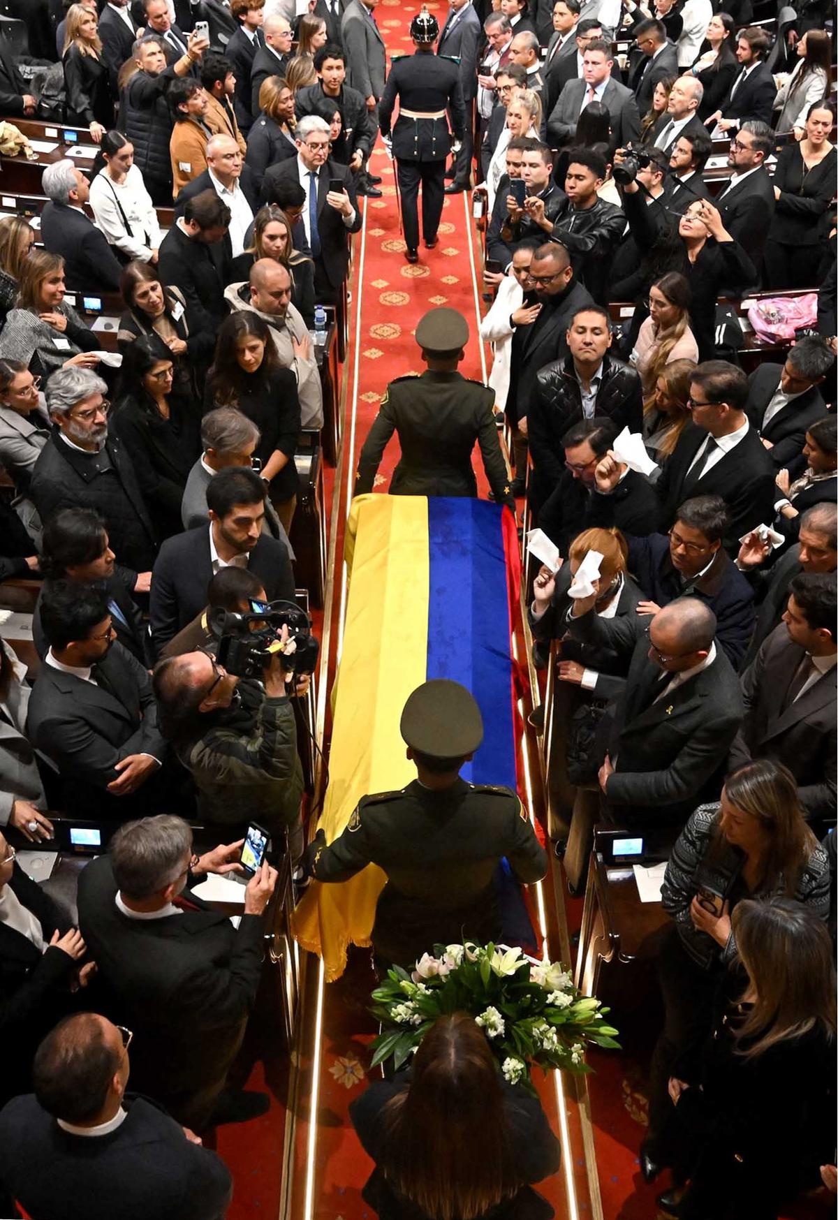 FOTO: Calon Presiden Kolombia Miguel Uribe Tutup Usia, Dua Bulan Usai Ditembak di Kepala