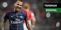 VIDEO: Dani Alves Kembali Bertingkah Konyol