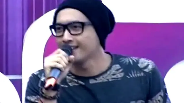 AMPM membawakan lagu Harus Move On dalam acara inBox SCTV (20/05/2014). 