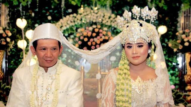 Umumkan Kehamilan, Ini 6 Momen Manis Istri dan Ginanjar yang Beda 32 Tahun