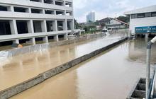 FOTO: Kondisi Mega Mall Bekasi Terendam Banjir 2 Meter, Aktivitas Perdagangan Lumpuh