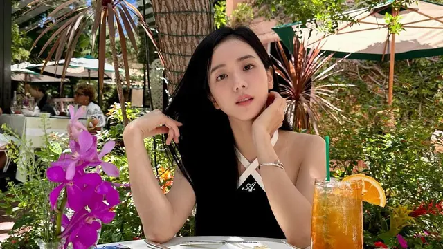 Outfit Kasual Jisoo