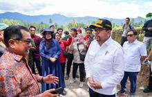 Staf Kepresidenan Tinjau Kerusakan Infrastruktur di Padang Pariaman Pasca Banjir