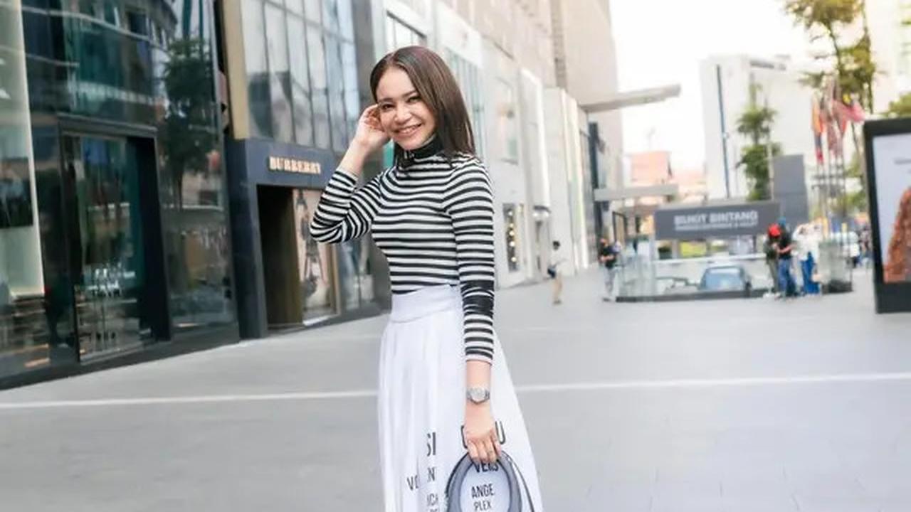 7 Inspirasi Padu Padan Rok ala Rossa yang Anggun, Simpel tapi Berkelas untuk Usia 45+