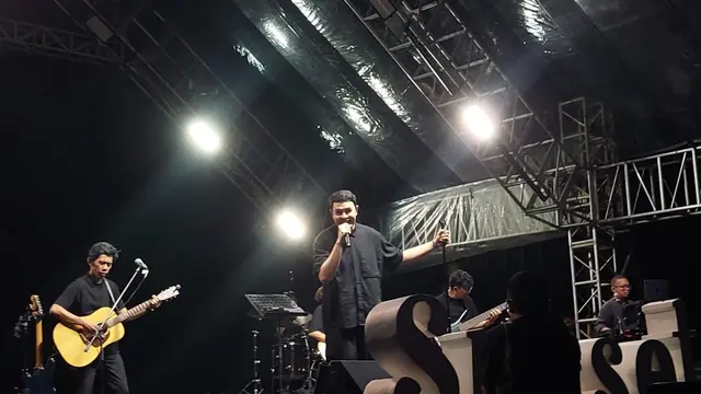 Tulus di Sunset di Kebun (Fimela/Salsa Mutiara)